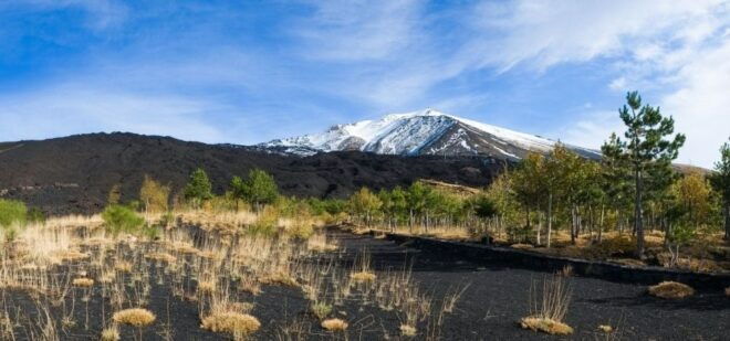 Mount Etna Jeep Tour With Lunch From Taormina - Tour Experience