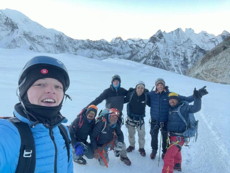 Mount Everest Nepal Trek Guide Hire One Day Cost - Overview of Guide Costs