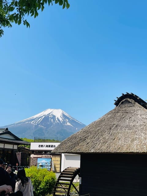 Mount Fuji and Lake Kawaguchiko Tour With English Guide - Itinerary Highlights