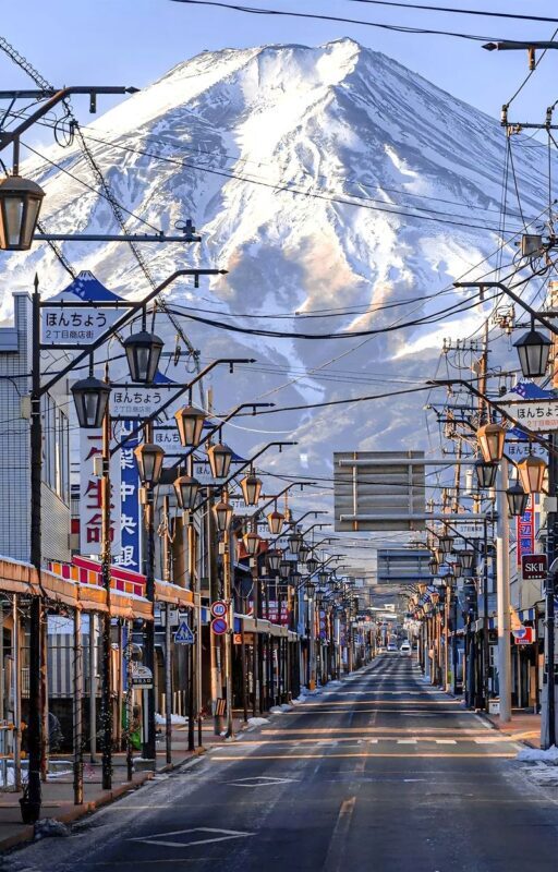 Mount Fuji Classic Day Tour: Arakurayama Sengen Park/5th Station & Lake Kawaguchiko for Cherry Blossoms in Spring and Autumn Leaves in Autumn. Round trip from Tokyo. Hotel pickup and drop-off can be added. (Chinese service) - Practical details before you book