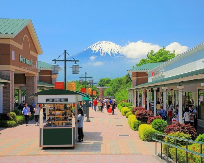 Mount Fuji Day Tour from Tokyo Ginza | Mount Fuji, Lake Kawaguchi, Gotemba Outlet, Konohana no Yu Onsen - What the price buys, and what it does not