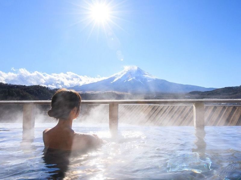 Mount Fuji Hirano Lakeside & Lake Yamanaka Stroll / KABA Amphibious Bus & Lake Kawaguchiko Experience Day Trip - Timing, weather, and the small print that matters