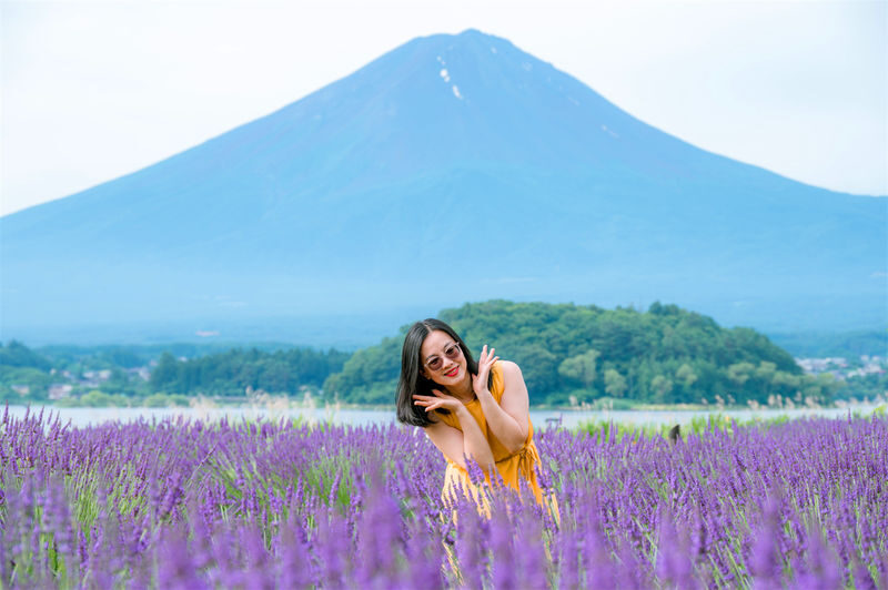 Mount Fuji Kawaguchiko Four Seasons Flower Sea: Arakurayama Sengen Park & Hikawa Clock Shop & Oshino Hakkai & Lawson Photo Spot (Departing from Tokyo) - Hikawa Clock Shop: a street-level Fuji view