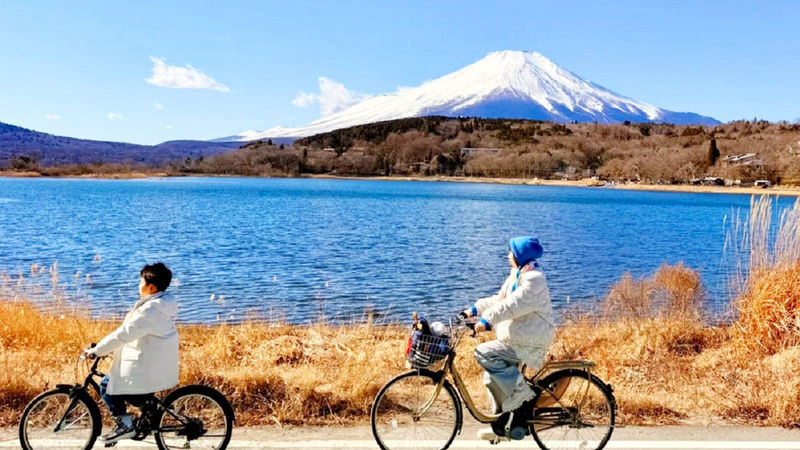Mount Fuji Lake Yamanaka KABA Amphibious Bus/Swan Boat & Hirano Beach & Lake Kawaguchi Oishi Park & Oshino Hakkai Day Trip | Departure from Tokyo - Guides, transport and the practical details
