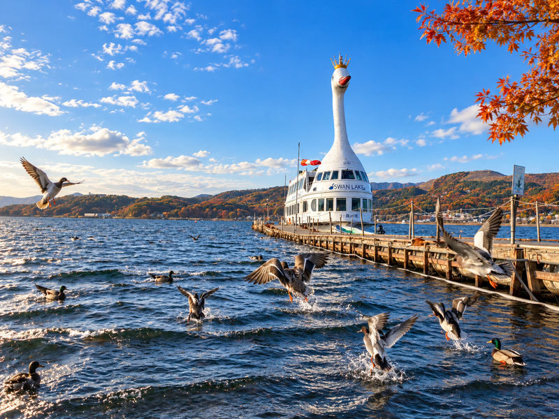 Mount Fuji Lawson Check-in Twin Lakes Day Tour-Departing from Tokyo: Lake Yamanaka & Lake Kawaguchiko Autumn Leaves Corridor & Narusawa Ice Cave & Handicraft Experience (Lunch upgradeable to Kobe beef, etc.) - Weather, timing, and a practical note about meeting up