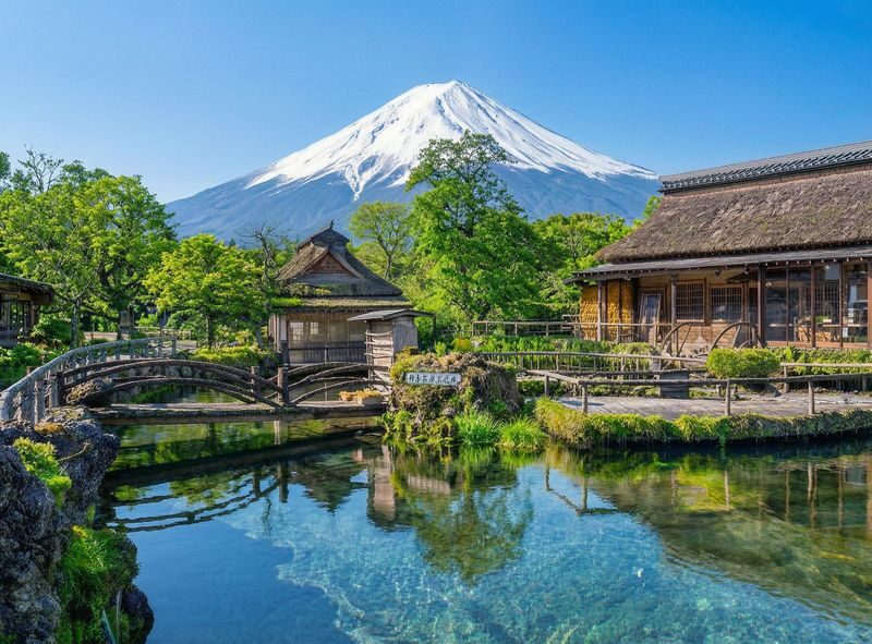 Mount Fuji Magnificent Scenery Exploration Day Tour: Arakurayama Sengen Park & Kawaguchiko Oishi Park & Oshino Hakkai & INS Famous Lawson & Hikawa Clock Shop (Departing from Tokyo) - Oshino Hakkai’s spring pools