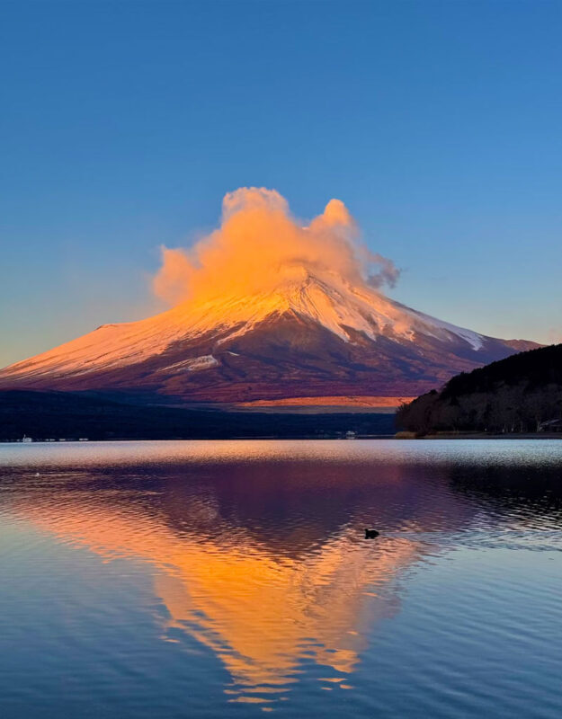 Mount Fujis Six Major Instagrammable Photo Spots One-Day Tour: Lake Yamanaka Upside-Down Fuji & Arakurayama Sengen Park & Nichikawa Clock Shop & Oishi Park (Departing from Tokyo) - A full day of Fuji views, with little time to linger