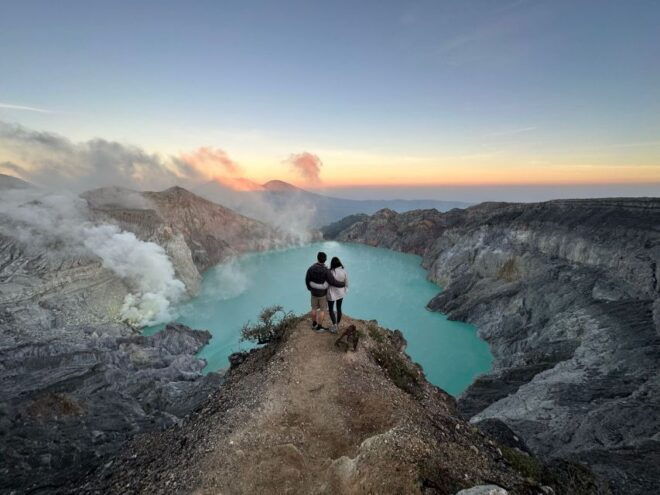 Mount Ijen Volcanic Crater Overnight Trip From Bali - Itinerary