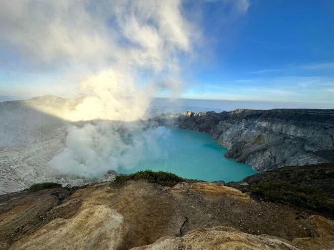 Mount Ijen Volcanic Crater Overnight Trip From Bali - Reviews