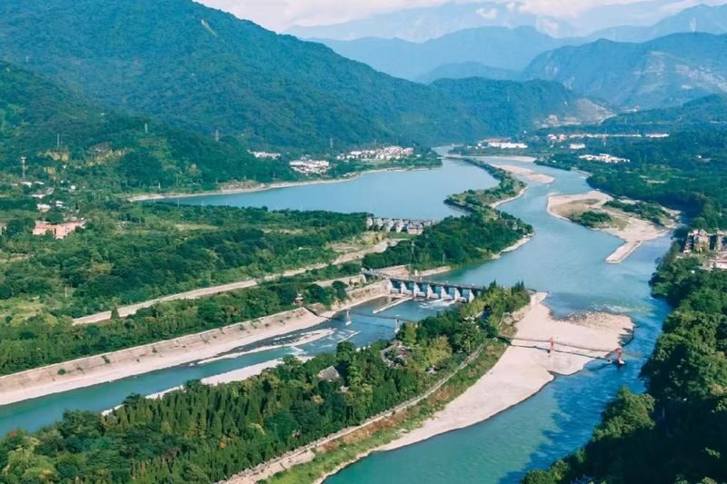 Mount Qingcheng and Dujiangyan World Heritage One-Day Tour (including tickets) - Two Chengdu-area highlights, one full day