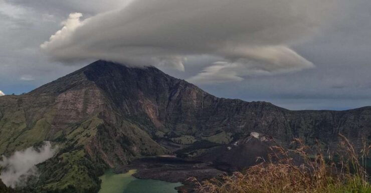 Mount Rinjani One Day Trek to Craterim Senaru - Booking Information