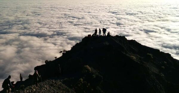 Mount Rinjani Trekking 2D/1N Summit - Trekking Experience Essentials