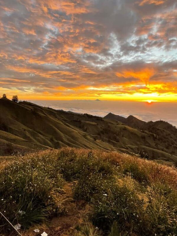 Mount Rinjani Trekking 3D/2N To Summit,Lake & Hot Spring - Who Will Enjoy This Experience?