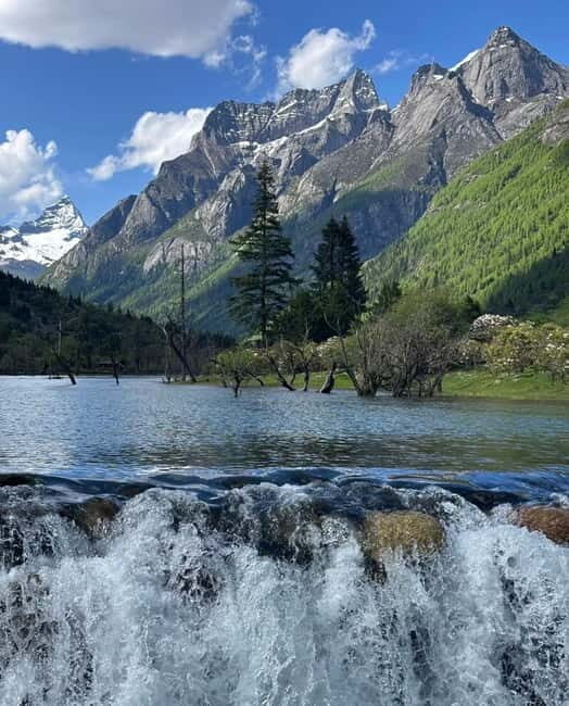 Mount Siguniang : Hiking & Photography Day Tour - Discovering Mount Siguniang: An Overview