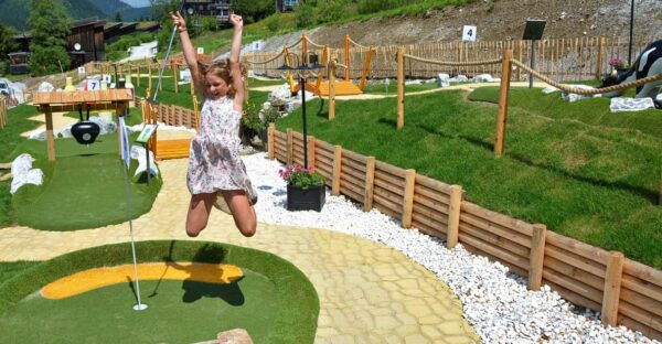 Mountain Adventure Minigolf - Suitability for All Ages