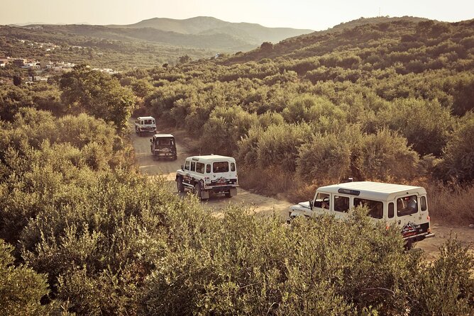 Mountains of Crete 4x4 Tour With Taverna Lunch - Traditional Taverna Lunch