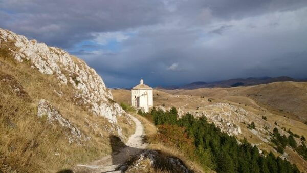 Mountains of the Abruzzo: Four Day Horseback Riding Trip - Booking and Cancellation Policy