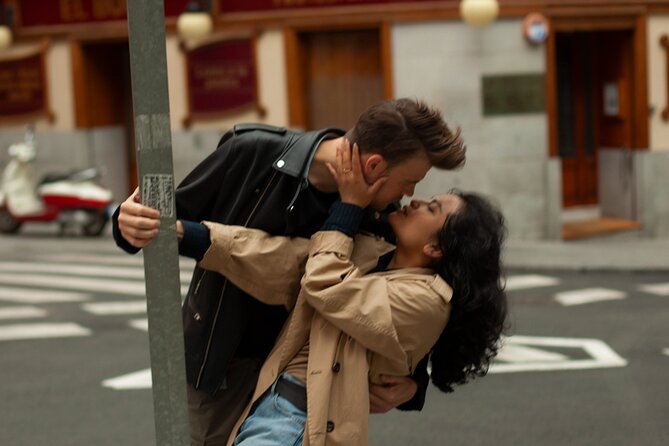 Movie Inspired 30 Minute Private Photoshoot in Madrid - Additional Information and Help Center