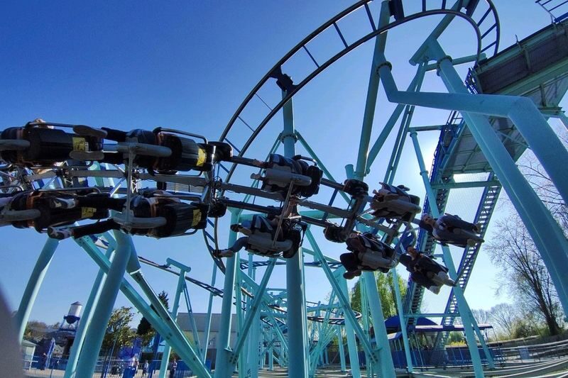 Movie Park Germany ticket - Make room for the parade and magic show