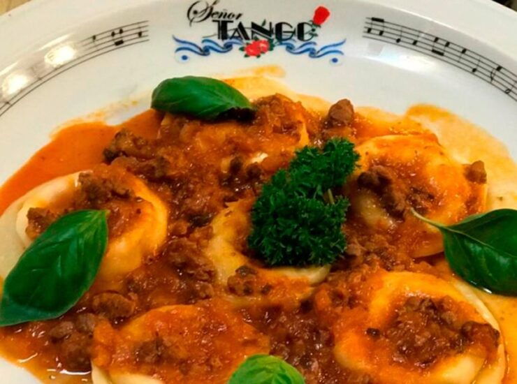 Mr. Tango Executive: Gourmet Dinner Show Transfer Free - Good To Know