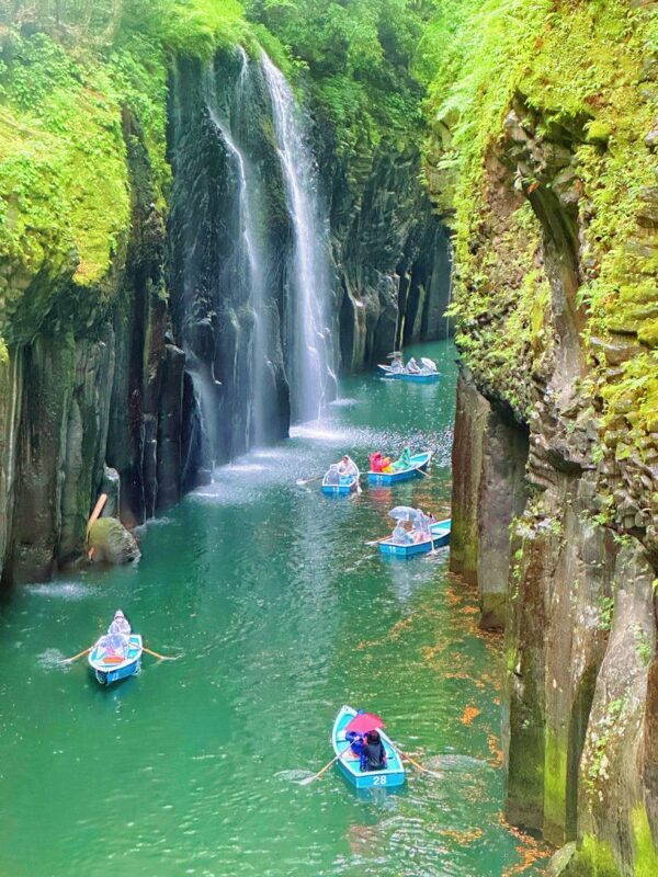 Mt. Aso Volcano & Takachiho Gorge Day Tour Guided - Who should book this day tour?