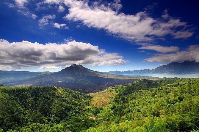 Mt. Batur Sunrise Group Trek With Breakfast From Ubud - Experience the Breathtaking Mt. Batur Sunrise