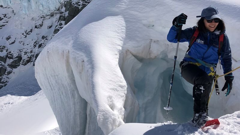 Mt Cook Tour & Heli Hike Combo from Queenstown - The Tasman Glacier heli hike