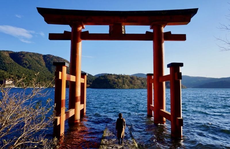 Mt. Fuji & Hakone Full-Day Customizable Private Tour - Chureito Pagoda: a famous view worth prioritizing