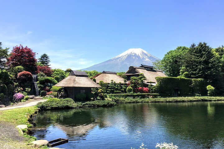 Mt. Fuji & Lake Cruise, handcraft noodles by Professional guide - Streets seen from the coach