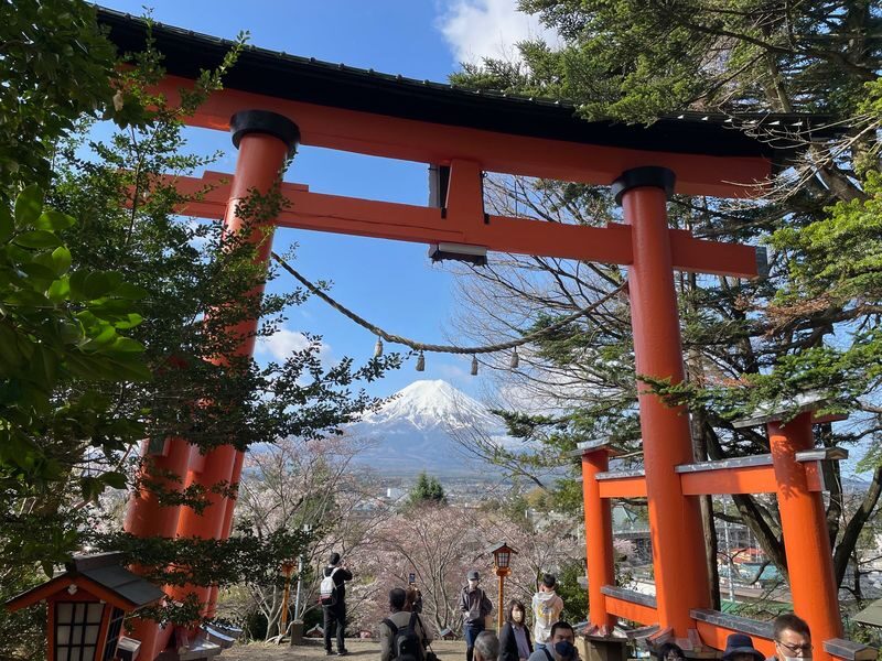 Mt. Fuji & Lake Cruise, handcraft noodles by Professional guide - Arakurayama Sengen Park and the pagoda climb
