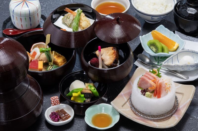 Mt. Fuji, Oishi Park & Arakurayama Pagoda Bus Tour with Lunch - Oishi Park and Lake Kawaguchi