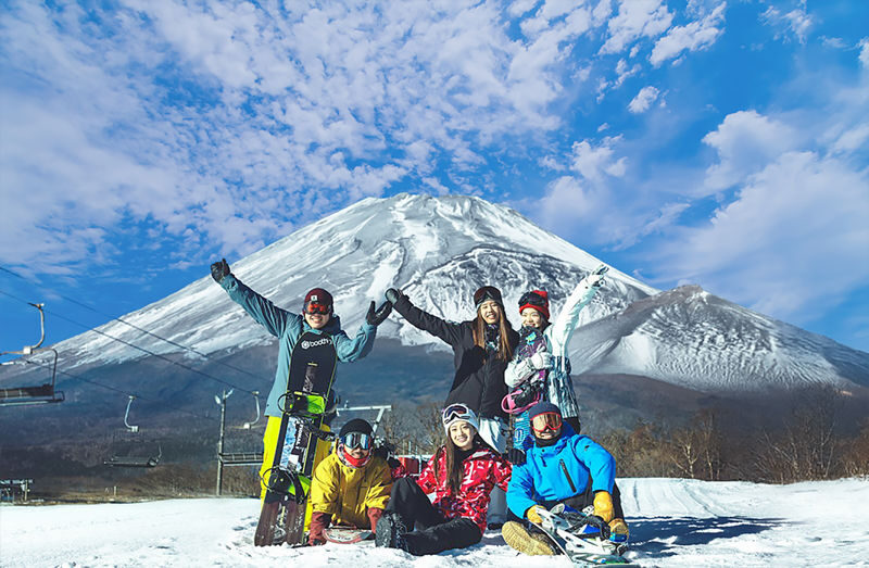 Mt. Fuji Snow Resort Yeti - Beginner Lesson & Snow Fun from Tokyo - From Shinjuku to the resort
