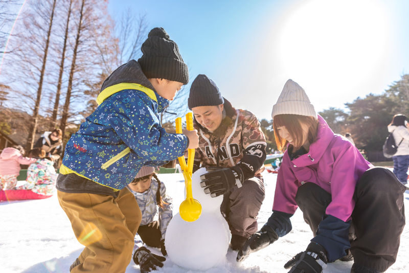 Mt. Rokko Snow Park Full-Day Guided Tour with Buffet - Two hours to browse Kobe-Sanda Premium Outlets