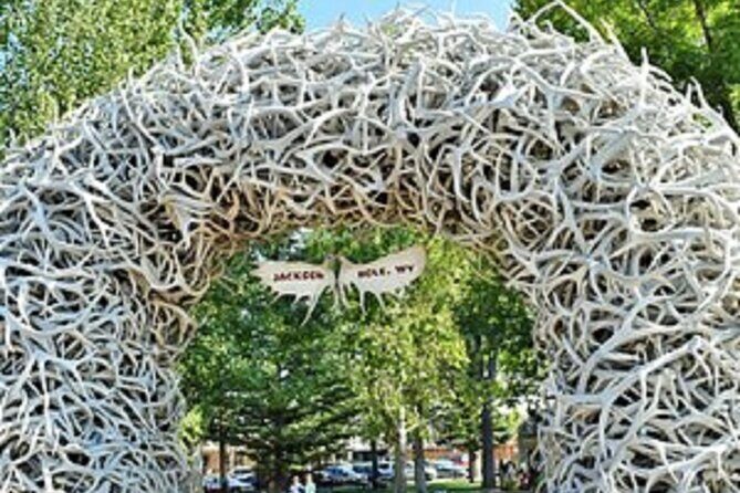 Mt Rushmore Yellowstone and Arches National Parks 6 day Tour - Transportation, Accommodation, and Practicalities