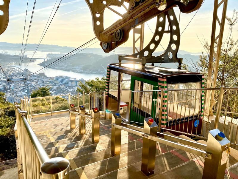 Mt. Senkoji Ropeway - Choosing one way or round trip