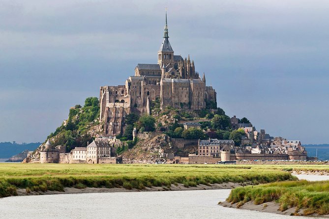 Mt St. Michel Private Tour With Abbey Tickets and Tour Guide - Tour Guide Highlights