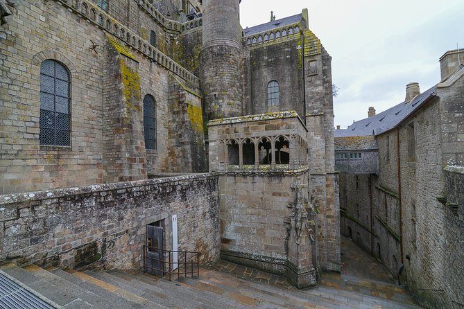 Mt St. Michel Private Tour With Abbey Tickets and Tour Guide - Pricing and Group Size