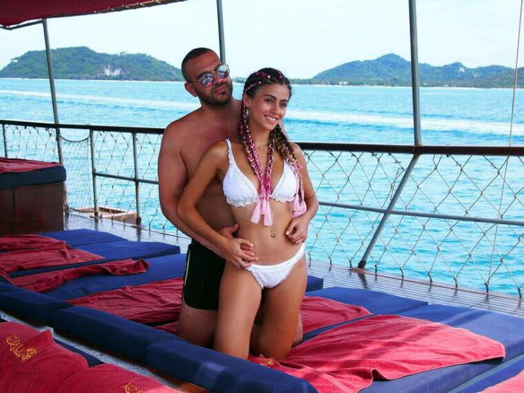 Mu Ko Ang Thong: Private Day Charter in Classic Thai Yacht - Itinerary and Activities