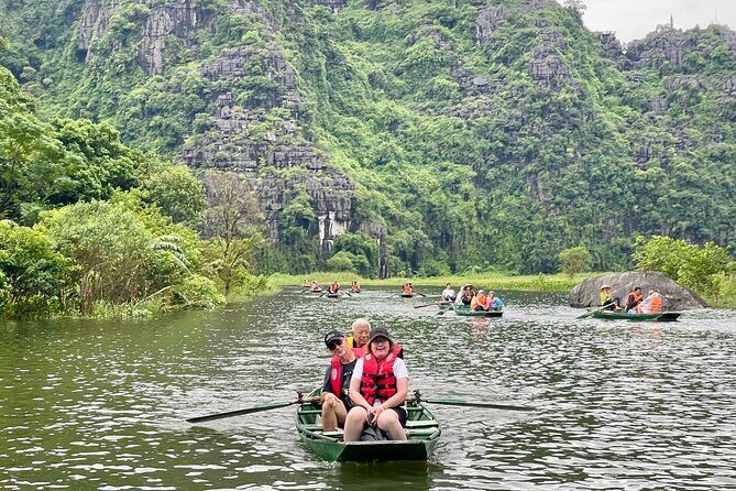 Mua Cave, Tam Coc and Hoa Lu: Cycling and Group of 11 Paxs - Return Journey and Reflection