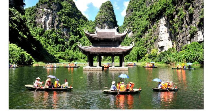 MUA CAVE - TRANG AN - HOA LU ANCIENT CAPITAL - Included Services
