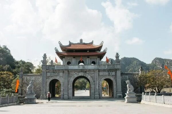 Mua Caves, Van Long Nature Reserve, Hoa Lu Private Day Trip - What to Expect