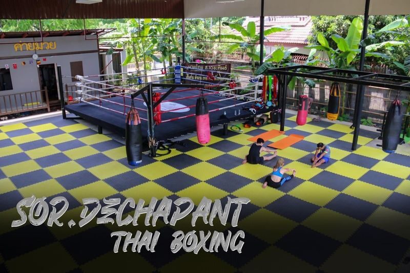 Muay Thai Class by Sor Dechapant Boxing Gym in Bangkok - Clothing, health, and other practical details
