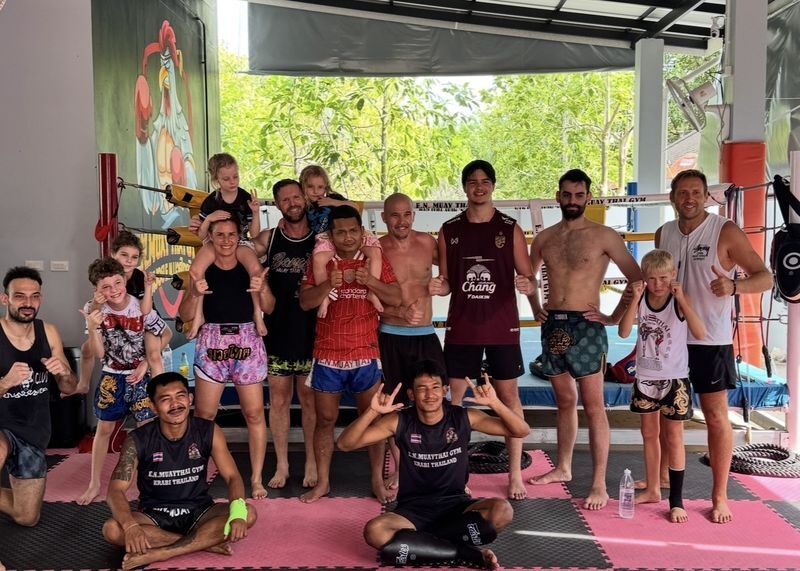 Muaythai Boxing class at E.N. Muaythai Gym in Krabi - A practical introduction to the Art of 8 Limbs