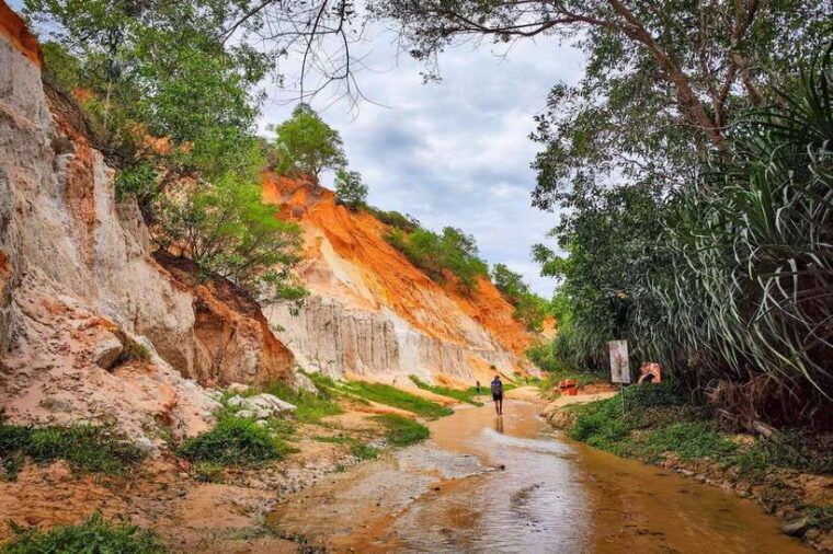 Mui Ne Group Tour: Sunrise or Sunset Jeep Tour Sand Dunes - Included Features