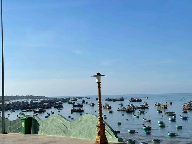 Mui Ne Group Tour: Sunrise or Sunset Sand Dunes by Jeep - What to Expect and Bring