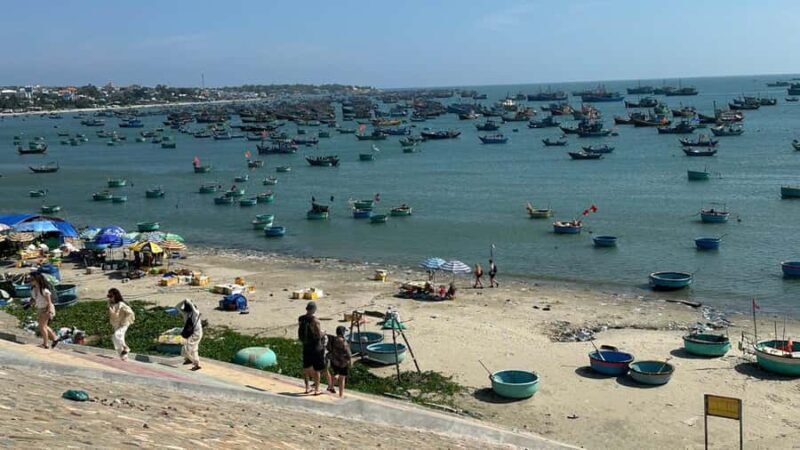 Mui Ne: Private Jeep Tour of Mui Ne - White Sand Dunes — The Iconic Landscape