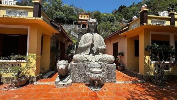 Mui Ne: Spiritual Tour in Ta Cu Moutain With Cable and Guide - Local Cultural Insights