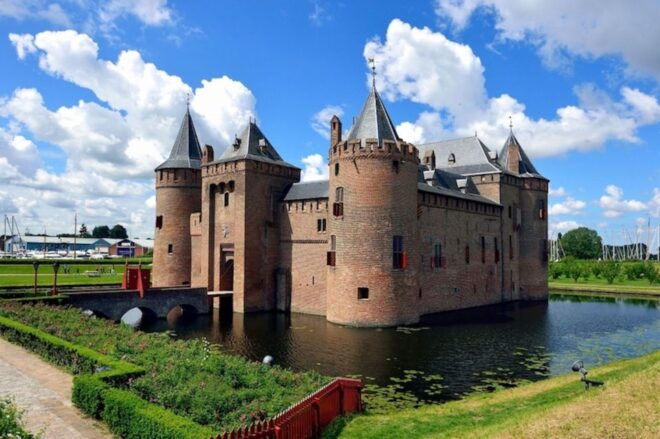 Muiden: Entry Ticket to Muiderslot Castle - Inclusions With the Ticket