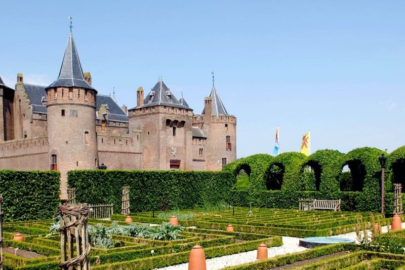 Muiderslot Castle Admission near Amsterdam - Look for Falcons, Especially on Weekends