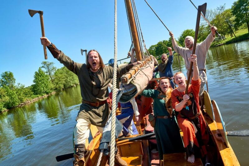 Mülheim an der Ruhr: embark on a rowing adventure with our Viking ship! - Good To Know